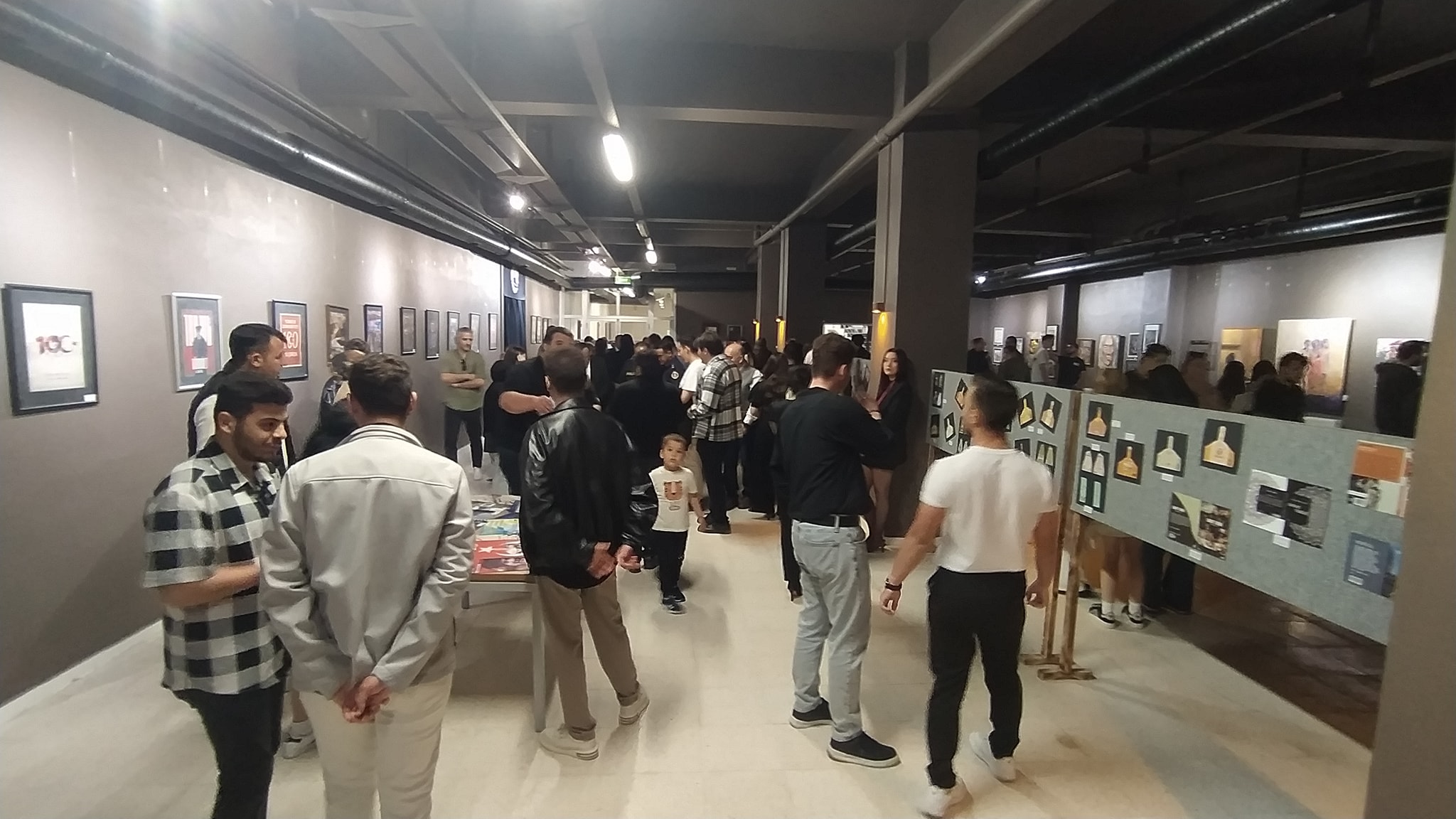 Öğrencilerinden ilham veren sergi