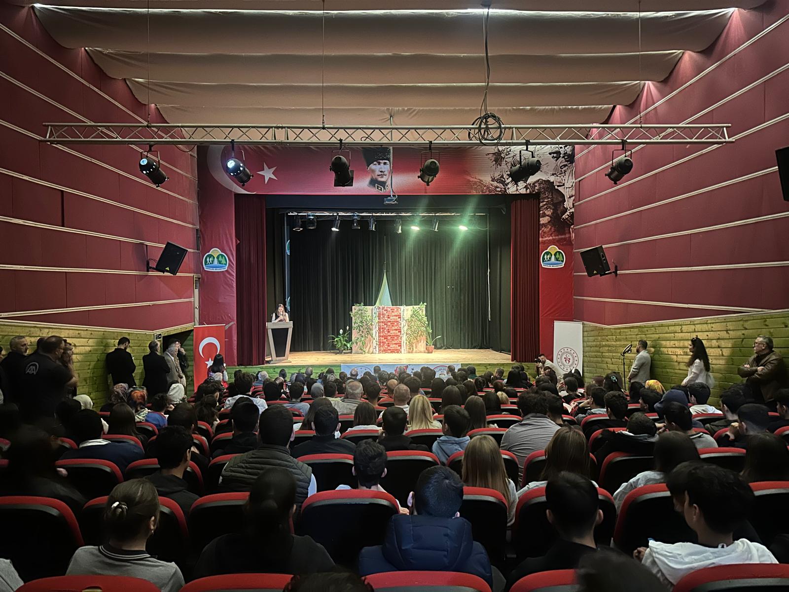 Shakespeare’in “Romeo ve Juliet”i Sinop’ta İngilizce olarak sahnelendi-2
