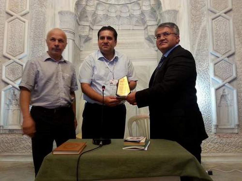 Kızılay İl Müftülüğüne Plaket‏ Verdi
