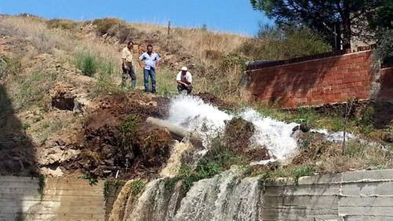 ANA BORU PATLADI SU KESİLDİ