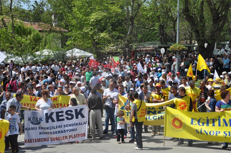 Sinop\'ta 1 Mayıs Coşku ile Kutlandı
