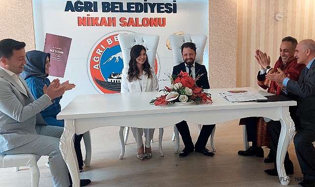 Ağrı Belediye Başkanı Karadoğan, ilk defa nikah kıydı