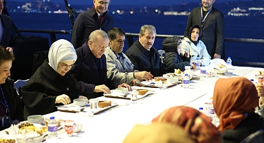 Cumhurbaşkanı Erdoğan, Geleneksel Büyük Üsküdar İftarı'na katıldı