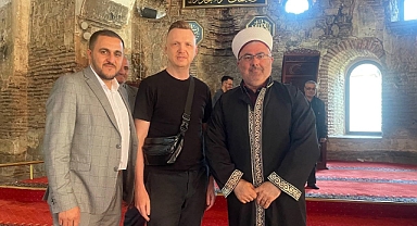 Duyduğu ezan sesinden etkilendi Ayasofya'da müslüman oldu