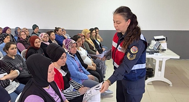 “En iyi Narkotik Polisi Anne"