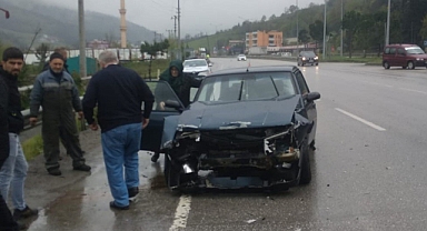 Komşuda  kaza 3 yaralı