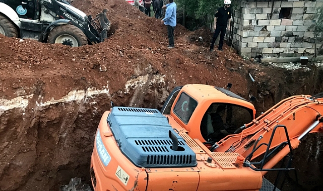 Kuyuya düşen çocuk kurtarılarak hastaneye kaldırıldı