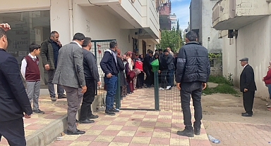 Öğretmen önce çocuğuna sonra kendi kafasına sıktı