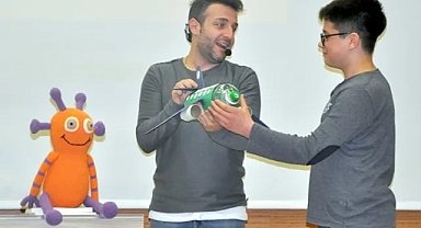 Oyuncu ve yazar Lemi Filozof, Gerzeli çocuklarla buluştu