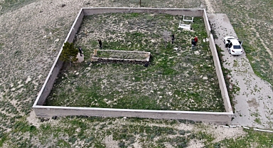 Bu mezarı görenler gözlerine inanamıyor