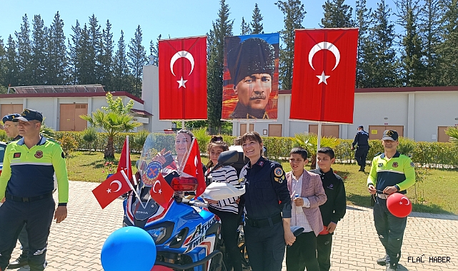 Jandarma özel çocukları unutmadı