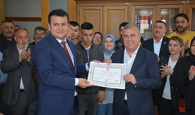 Nazım Maviş 3. kez mazbatasını aldı