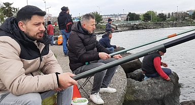 Olta balıkçılarından "kıyılarda hukuksuzluk" tepkisi