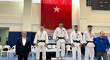 Sinop Üniversitesi 15 Temmuz Şehitleri Kapalı Spor Salonunda 3 Madalya