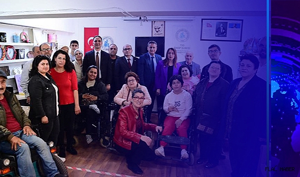 VALİ KARAÖMEROĞLU SAKATLAR DERNEĞİNİ ZİYARET ETTİ