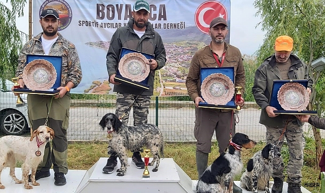 Avcı köpekler ilk sırayı almak için yarıştı