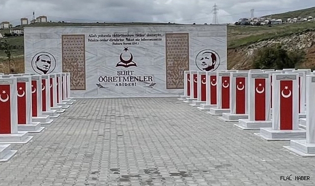 BAKAN YUSUF TEKİN, ŞEHİT ÖĞRETMENLERİ ANDI