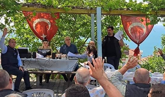 DOLMUŞÇULARIN OLAĞAN GENEL KURULU YENİ BAŞKAN SALİH AYKUT ÖZÇELİK OLDU