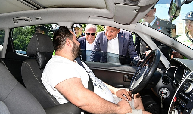 “GÖZÜNÜ YOLDAN AYIRMA”