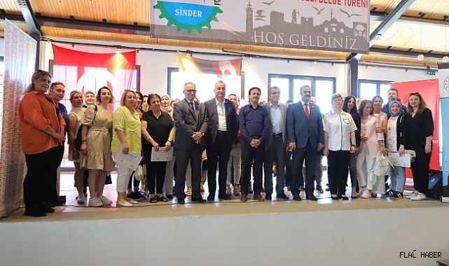 Kursiyerler e-ticaret belgelerini aldı