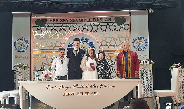 YENİ BİR REKOR, BİR GÜNDE 12 NİKAH