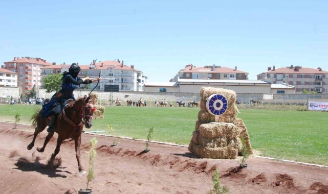 Atlı Okçuluk Türkiye Şampiyonası Çeyrek Final müsabakaları Akşehir'de başladı