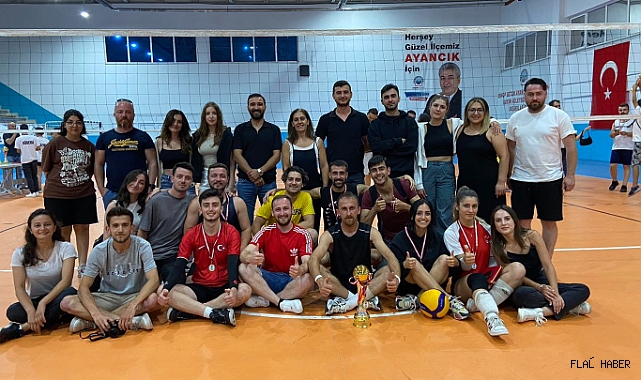 AYANCIK STREETBALL VE VOLEYBOL TURNUVALARI SONA ERDİ