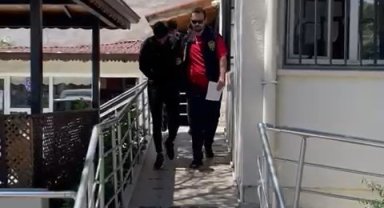 Bursa'ya gezmek için gelen aile hırsızların hedefi oldu