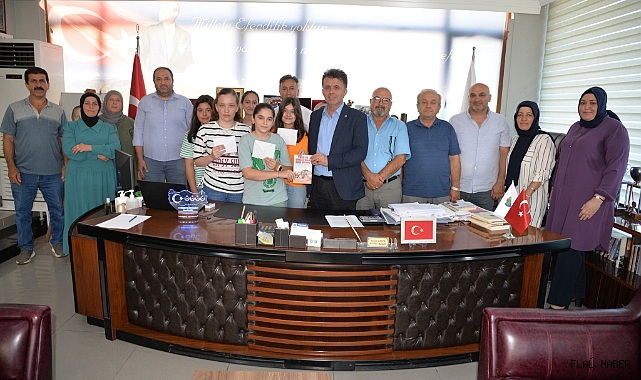 DERECEYE GİREN ÖĞRENCİLERE BAŞKAN ŞAHİN’DEN HEDİYE