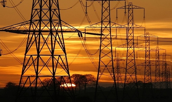 Elektrik Kesintisi Zor Anlar Yaşattı!