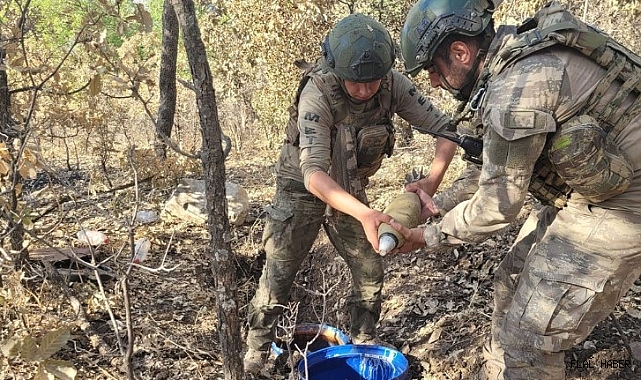 MEHMETÇİK IRAK’IN KUZEYİNDE BÖLÜCÜ TERÖR ÖRGÜTÜNE AİT ÇOK SAYIDA MÜHİMMAT VE SİLAH ELE GEÇİRDİ
