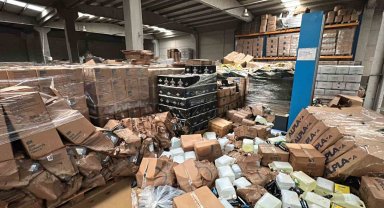 Sel kolonya fabrikasını kullanılmaz hale getirdi