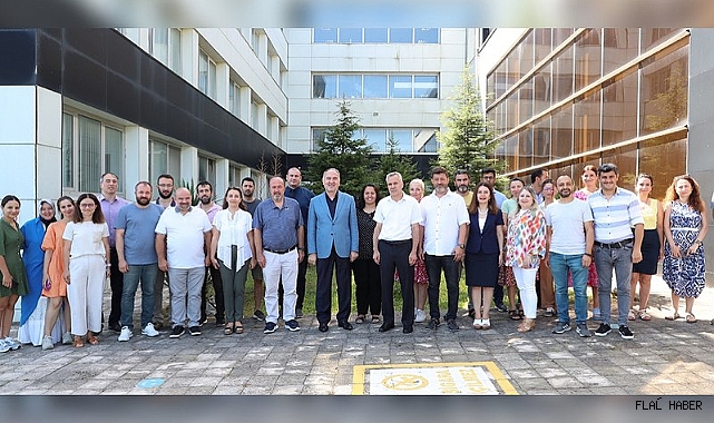 ÜNİVERSİTE BİRİMLERİNE REKTÖRDEN VEDA ZİYARETLERİ DEVAM EDİYOR