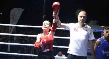 Canikli sporcular turnuvanın yıldızı oldu
