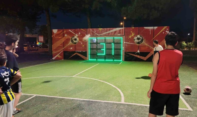 Elektronik futbol kalesine yoğun ilgi