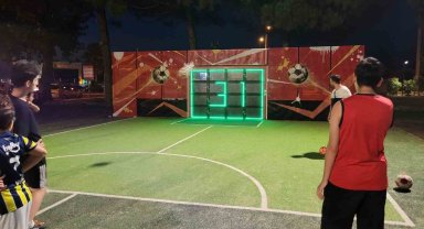 Elektronik futbol kalesine yoğun ilgi