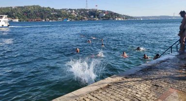 İstanbul'da sıcaktan bunalan vatandaşlar soluğu sahilde aldı