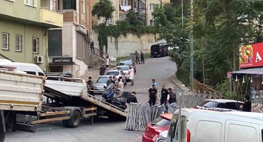 Kağıthane'de 2 polisin yaralandığı 1 saldırganın öldüğü uyuşturucu operasyonundaki sokakta incelemeler devam ediyor