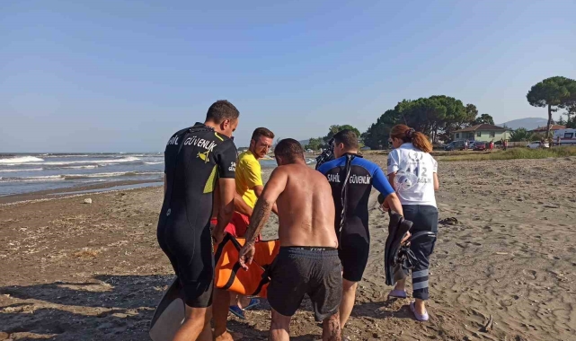 Samsun'da 7 kişi boğulma tehlikesi geçirdi, uyarılar peş peşe geldi