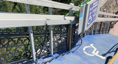 Şehir magandaları engelli platformuna zarar verdi