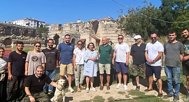 SİNOP KÜLTÜR VE TURİZM DERNEĞİNDEN BALATLAR KAZISINA ZİYARET