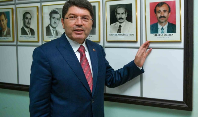 Adalet Bakanı Yılmaz Tunç, yıllar sonra mezun olduğu okulu ziyaret etti