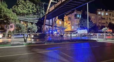 Akhisar'da cinayet: 2 ölü, 1 ağır yaralı