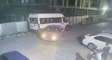 Alkollü sürücünün polisin yüzüne tükürdüğü kaza kamerada