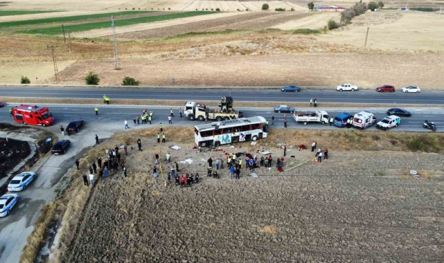 Amasya Valiliğinden otobüs kazası açıklaması: 6 kişi öldü, 35 kişi yaralandı