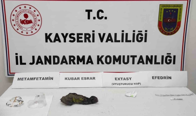 Aracın Şoför Koltuğundan Uyuşturucu Çıktı