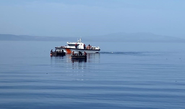 Ayvalık açıklarında 180 düzensiz göçmen kurtarıldı