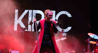 Bandırma'nın Kurtuluş Günü Kıraç konseri ile taçlandı