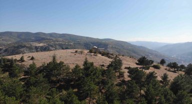 Bulunduğu tepeye adını veren türbenin tarihini kimse bilmiyor