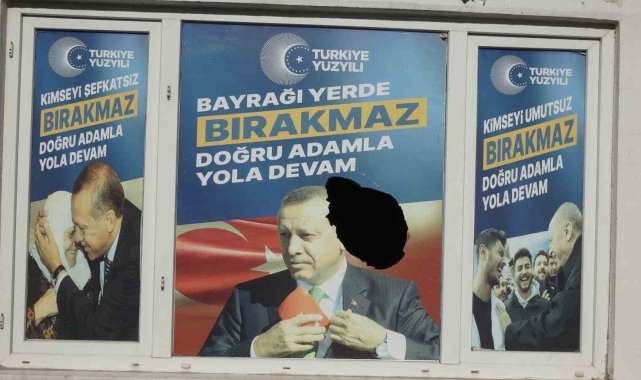Çanakkale'de AK Parti'nin seçim irtibat ofisine taşlı saldırı
